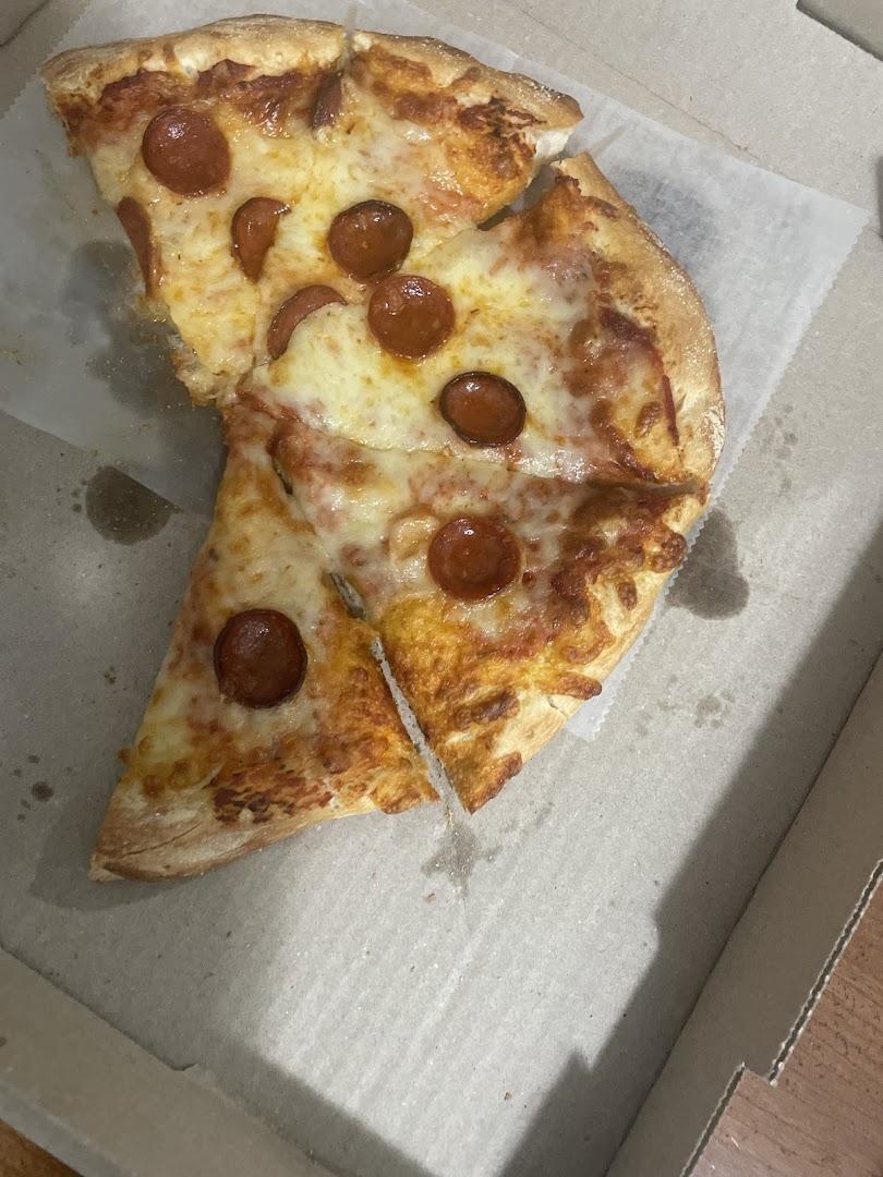 MC's pizzeria